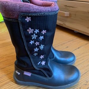 See Kai Run boots 12T